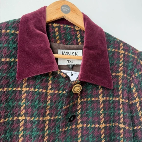 Vintage Kasper ASL tailored Women's Chanel style
Plaid blazer - Picture 5 of 9